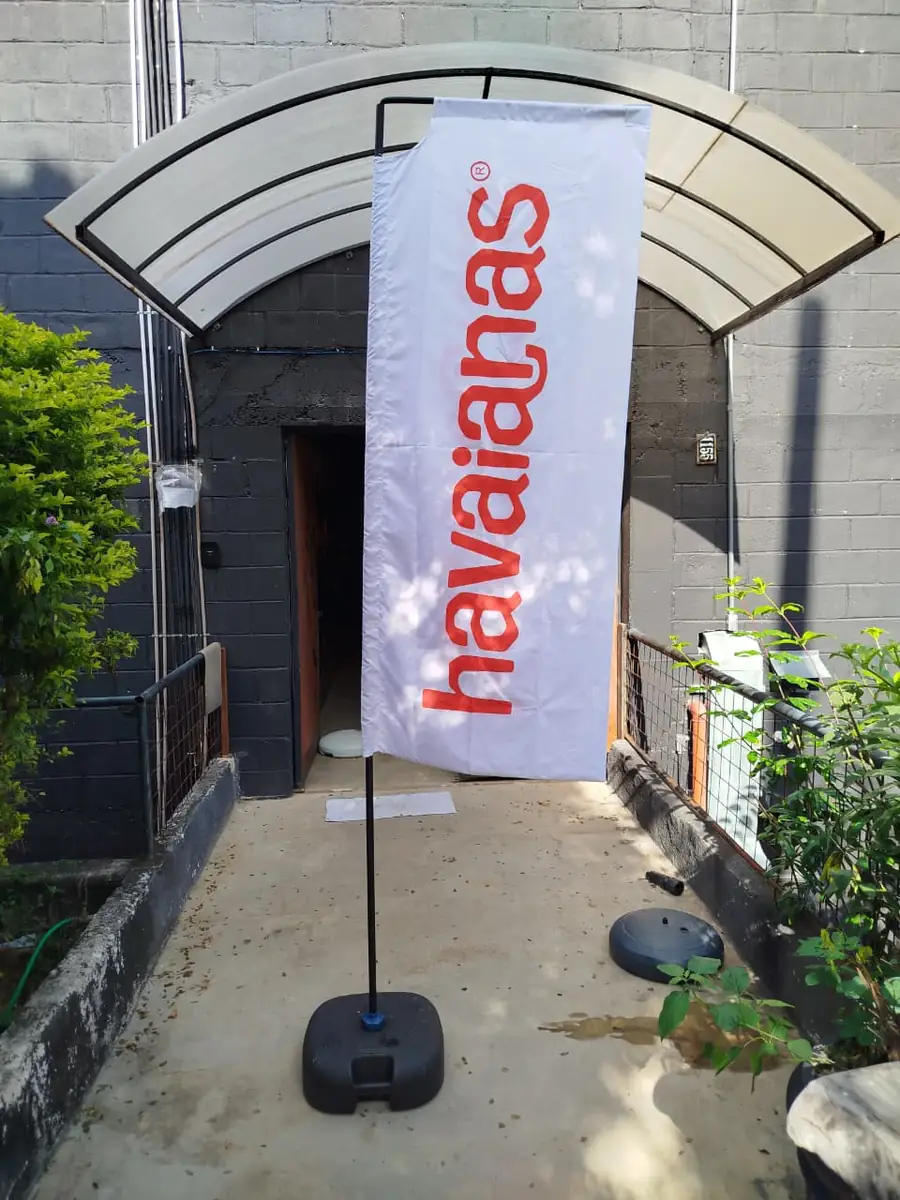 Windbanner Ilha Flag instalado em cliente, foto 4